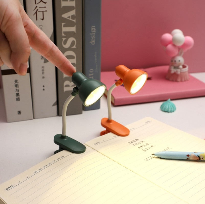 New Product Mini Portable Clip Small Table Lamp Portable Small Book Clip Night Light Random Angle Rotation Free Bending