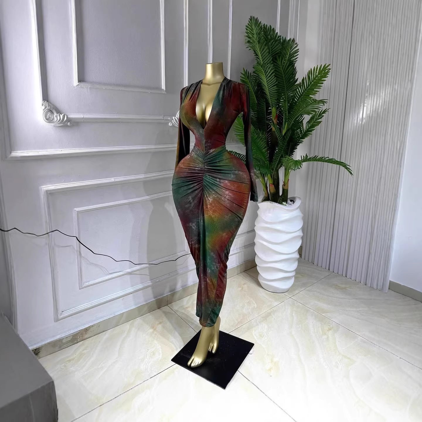 Long sleeved INS tie dye printed V-neck long sleeved pleated long skirt sexy high stretch dress