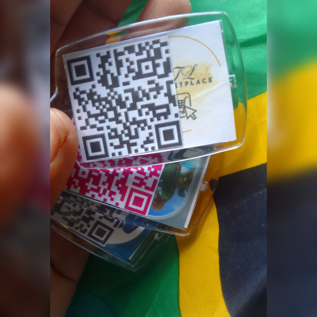 Custom QR Code Keychain – Personalized Smart Business Card Keyring for Websites, Social Media & Digital Portfolios